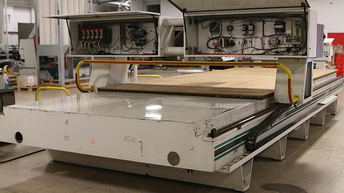 2012 C.R. Onsrud 241G120902 CNC Router